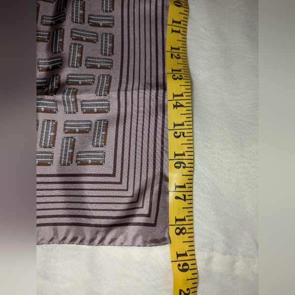 Louis Vuitton Trunks Silk Scarf with Gift Box Purple Brown LNC COA - Picture 5 of 13